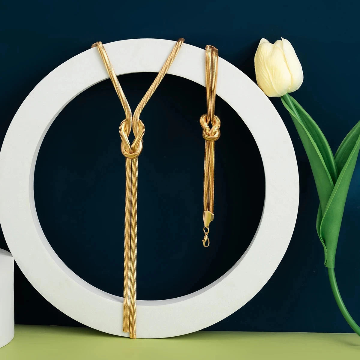 Juego de Collar de Escote y Pulsera Nudo