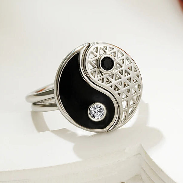 Juego de 2 Anillos Yin Yang con Circonio
