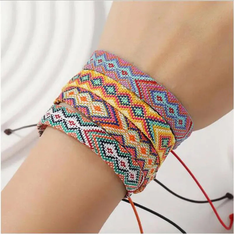 Lote de 8 pulseras brasileñas con motivos geométricos
