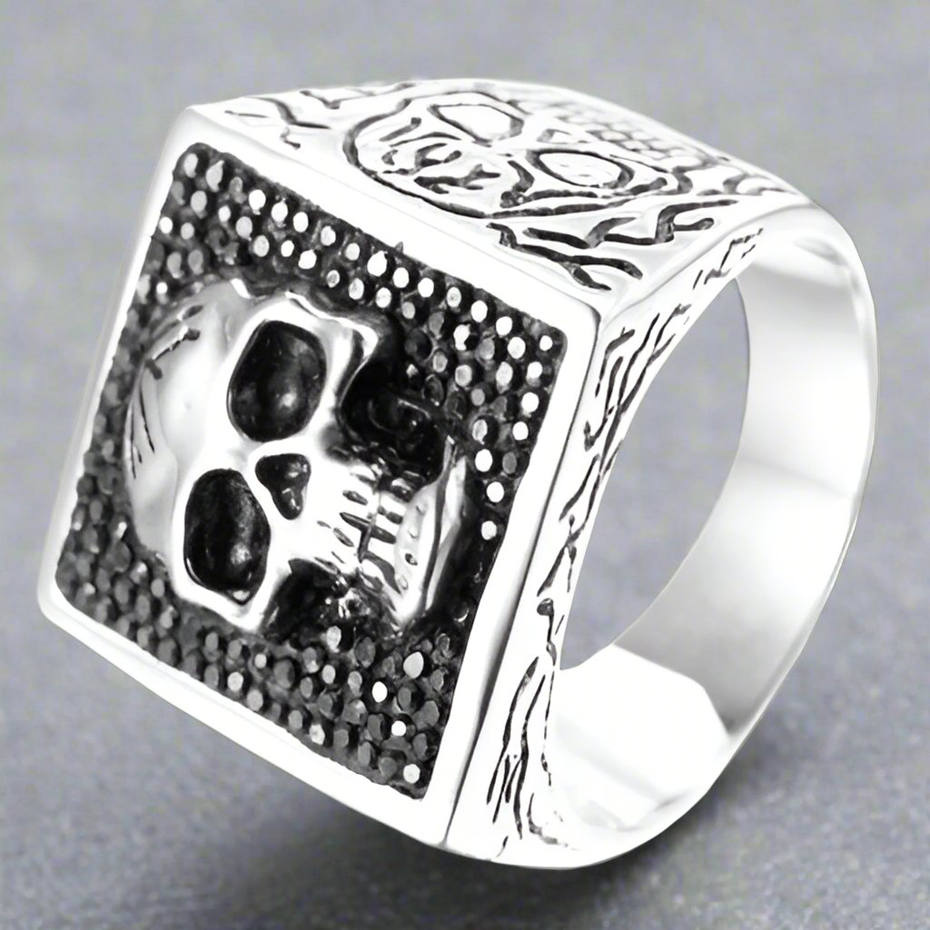 Anillo Cabeza de Muerte