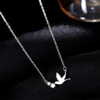 Collar con Colgante de Paloma