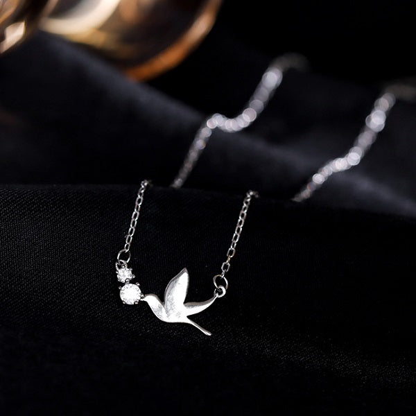 Collar con Colgante de Paloma