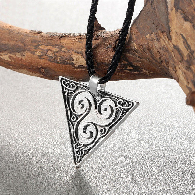Collar Celta Triskel (Plateado o Dorado) plata antigua