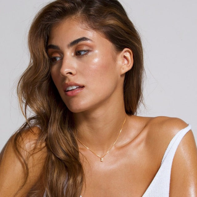 Collar con letra inicial personalizada