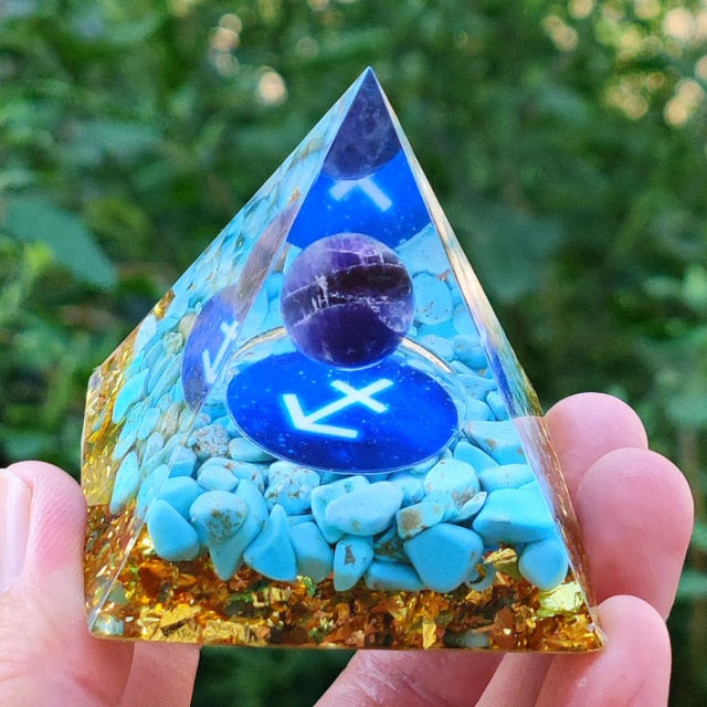 Pirámide Orgonite Protección & Meditación ancla azul
